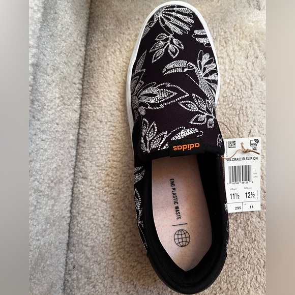 Adidas Vulcraid3r slip on with tags - Picture 7 of 9